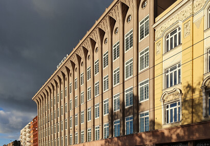 Opava: Obchodní dům Breda, 1927–1928 Leopold Bauer